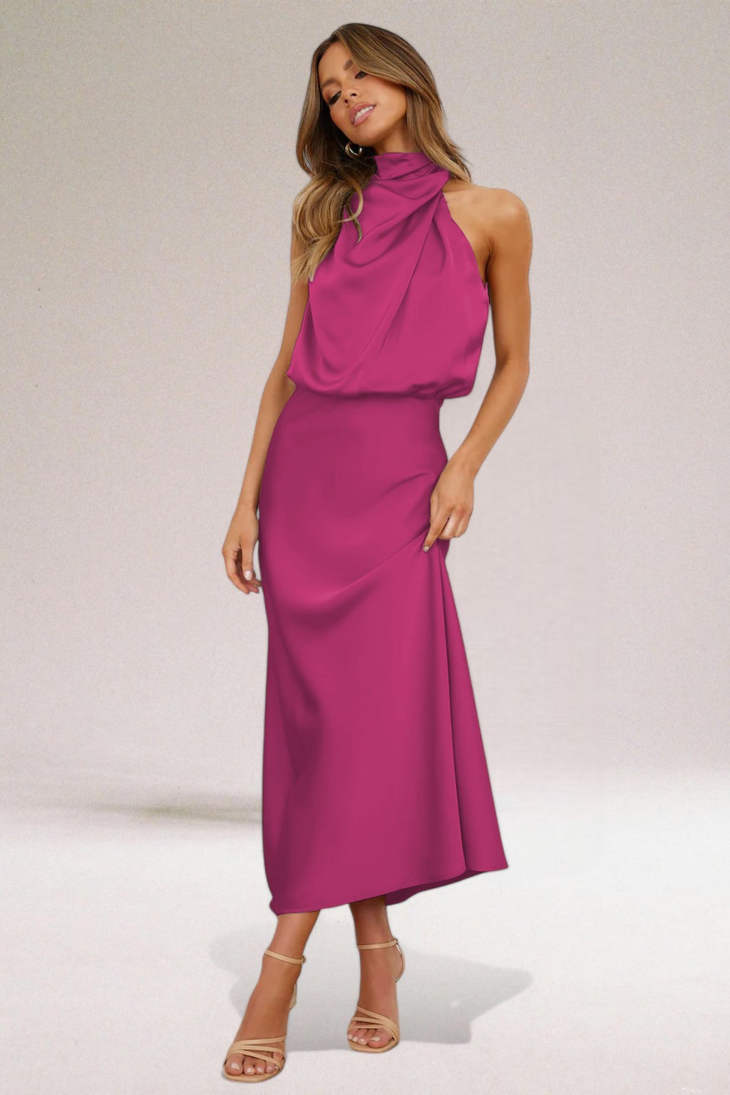 Flavia | Robe glamour en satin avec licou