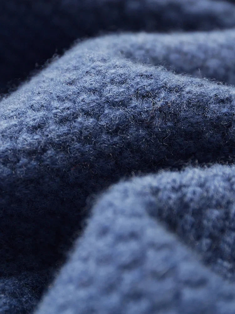Mode Pure | Cardigan en Laine Exclusif avec Motif à Carreaux