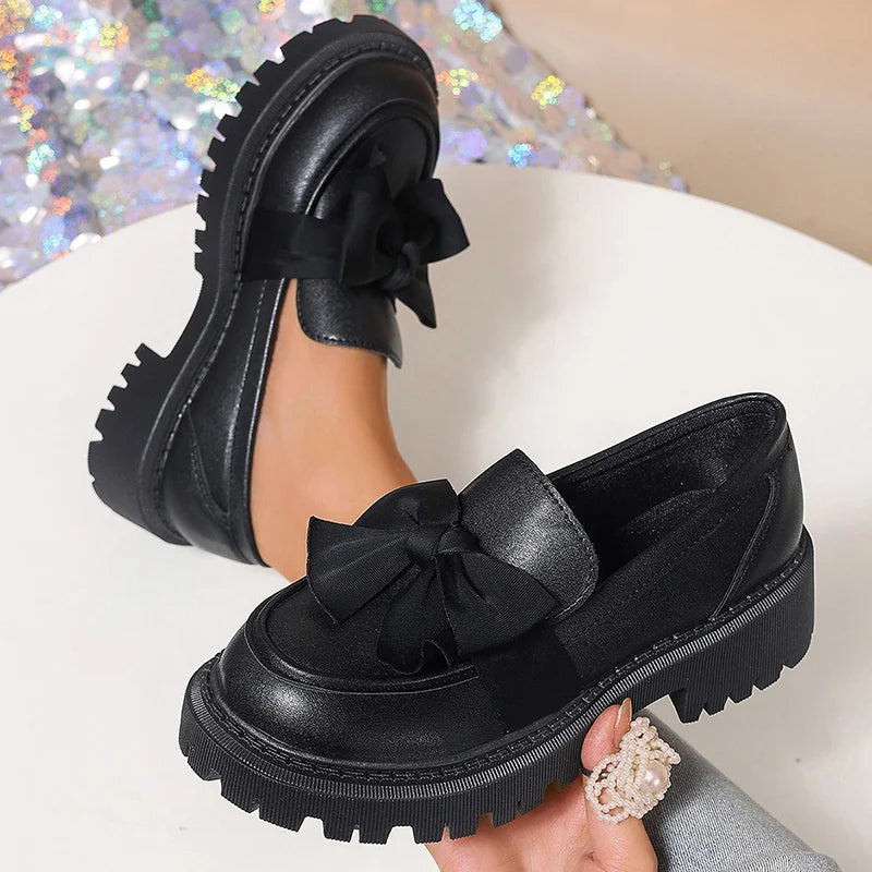 Grandes Pompes Chunky Plateforme Nœud Papillon Femmes 2024 Tendance Style Preppy Semelle Épaisse Loafers Noires Femme Chaussures Uniformes En Cuir PU